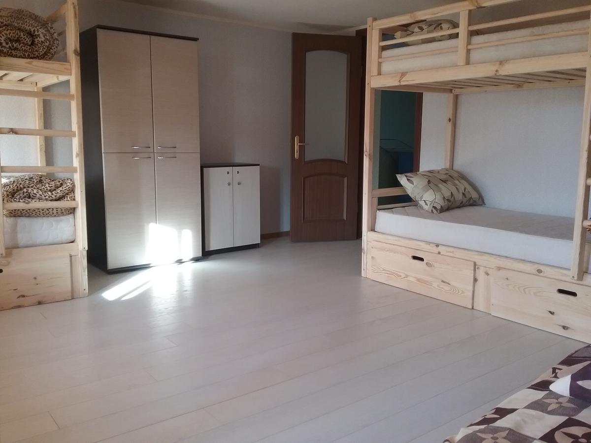 Hostel 777 คาร์คิฟ ภายนอก รูปภาพ